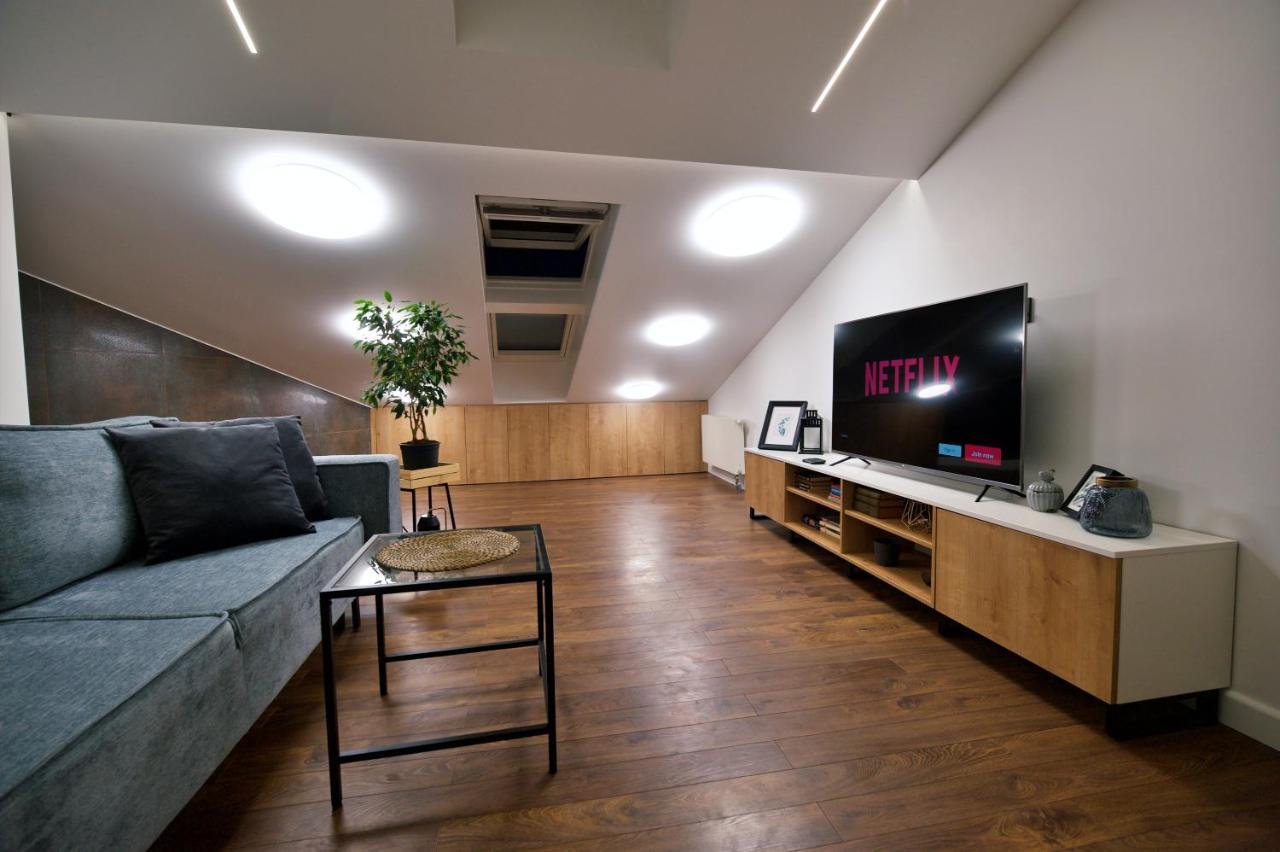 Last Floor Two Level Apartment With Fantastic View リガ エクステリア 写真